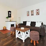 Landhaus Meer * نايهالينجازييل